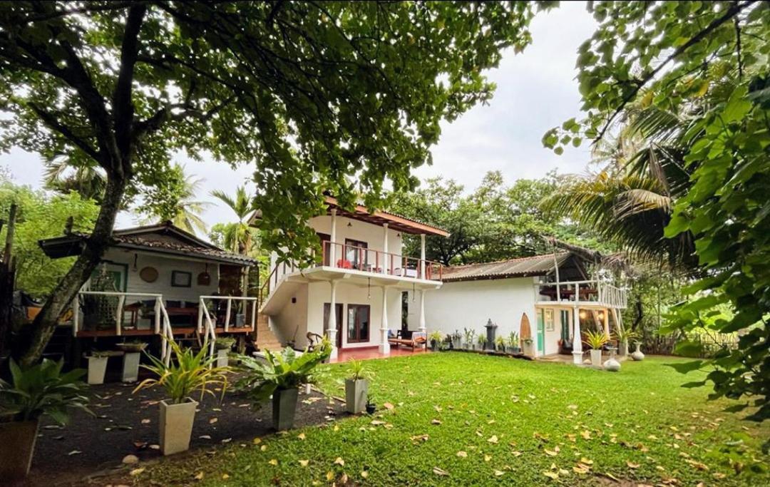 Beach House Kalukatiya - Family Villa, Seaview Room, Garden Room Dikwella Kültér fotó