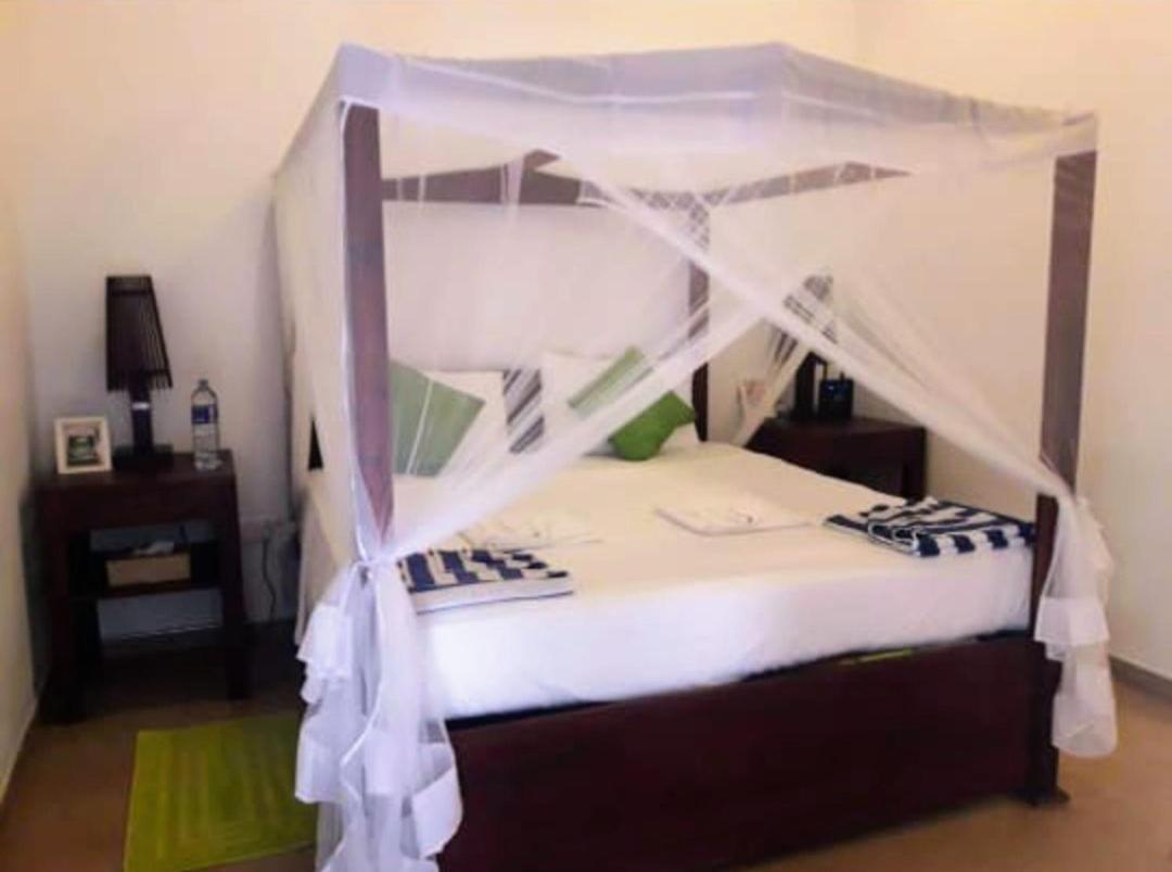 Beach House Kalukatiya - Family Villa, Seaview Room, Garden Room Dikwella Kültér fotó